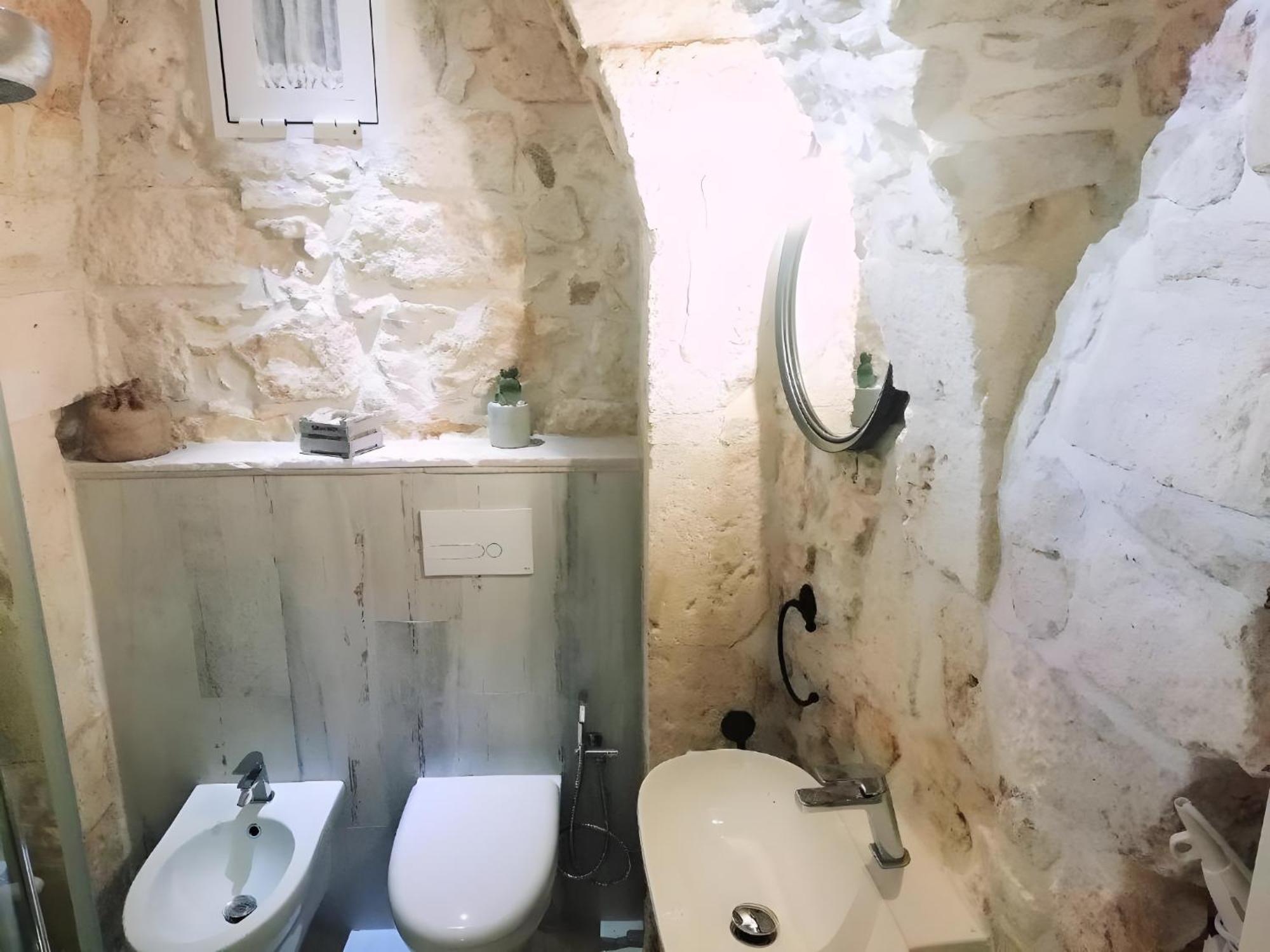 Large Double Room,1746945167:JPEG